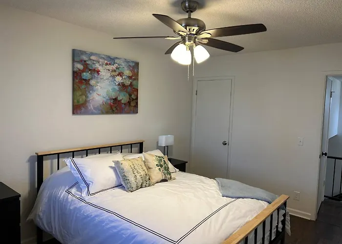Desert Dwelling Near Papago Park * Phoenix